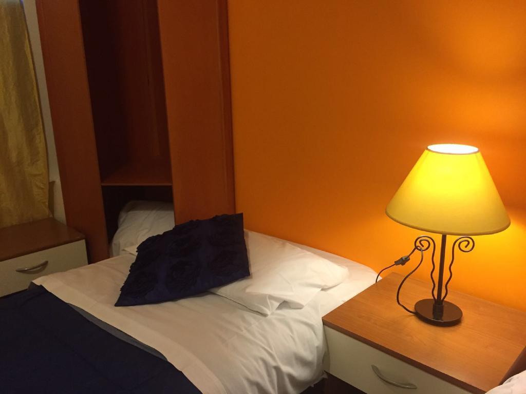 Moon House B&B Cagliari Buitenkant foto
