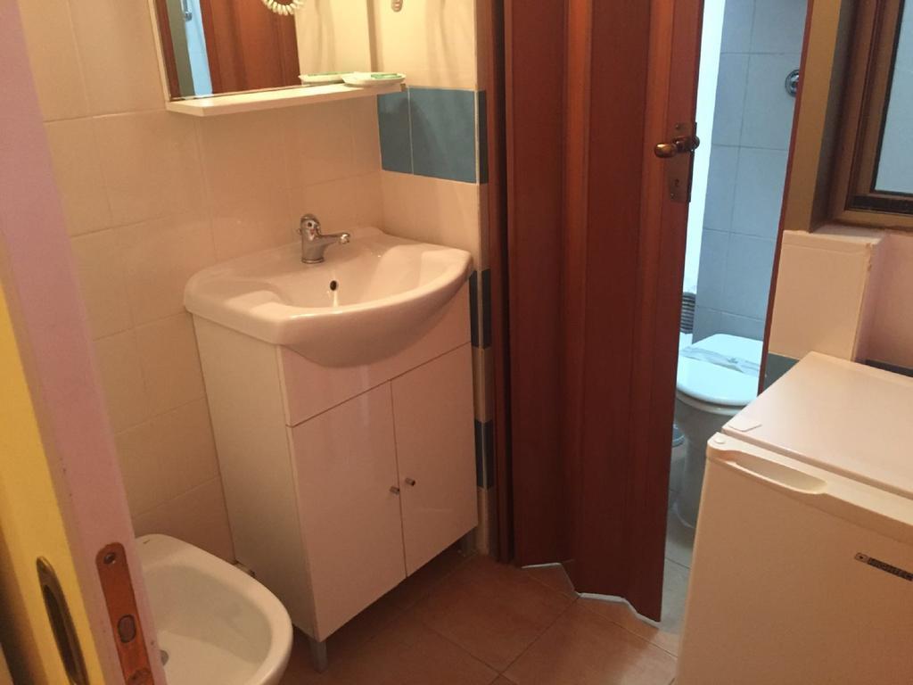 Moon House B&B Cagliari Buitenkant foto