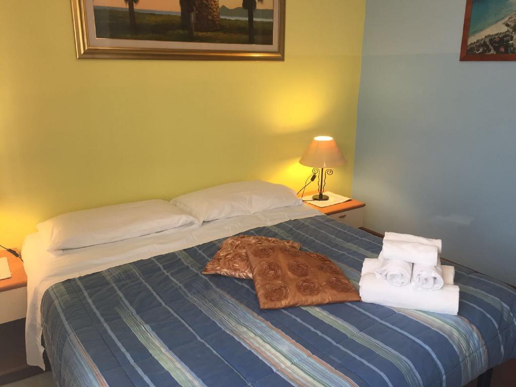 Moon House B&B Cagliari Buitenkant foto
